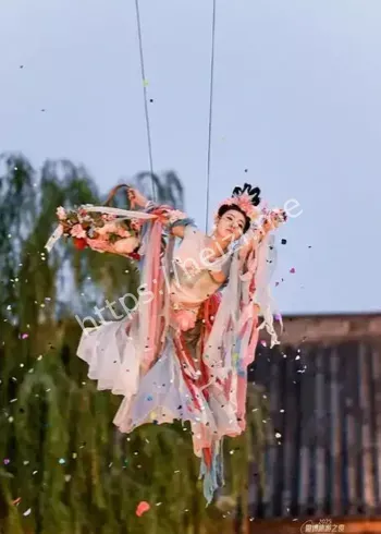 河南洛阳仙女散花表演